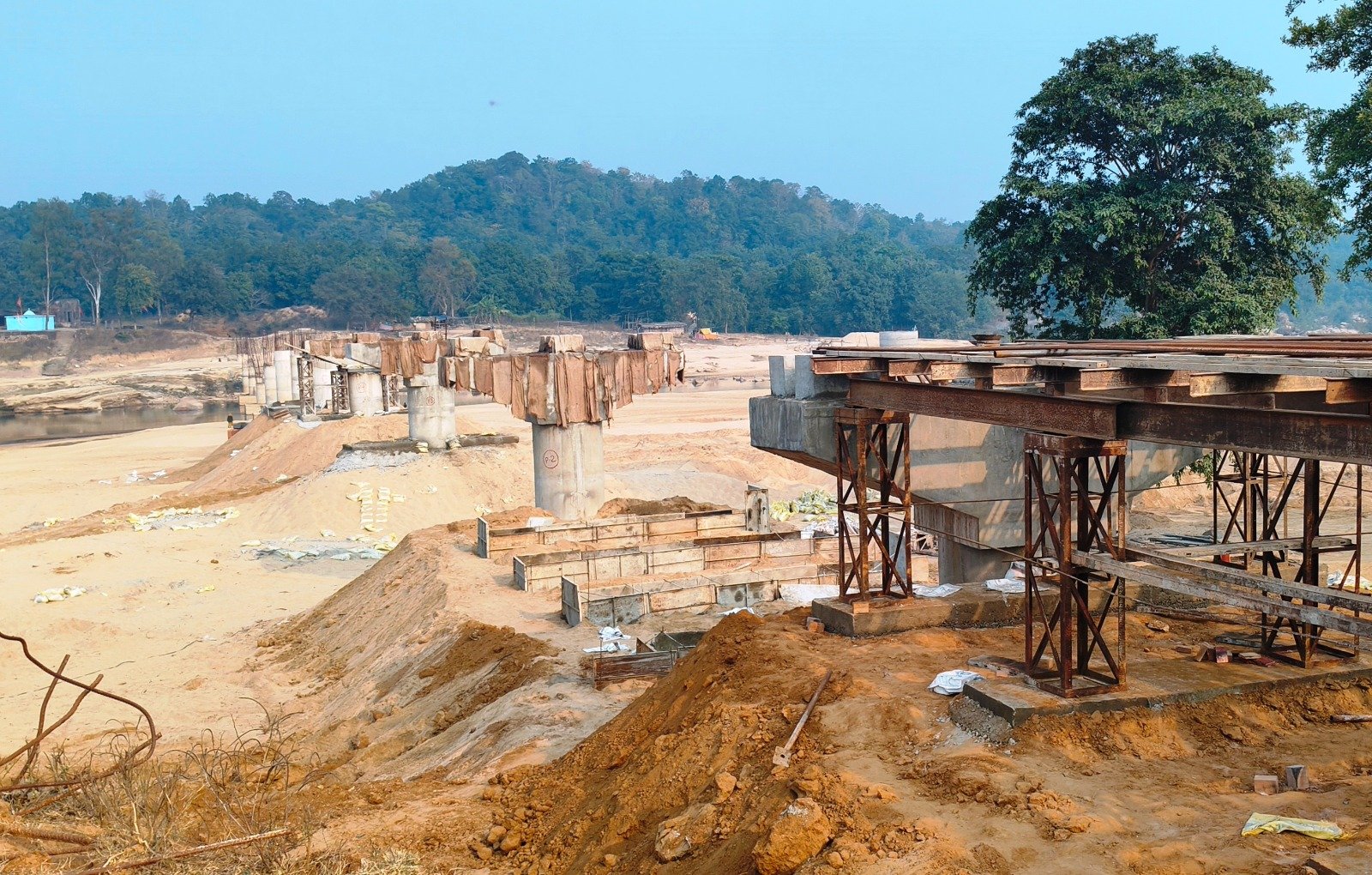 BRIDGE;सनावल को झारखंड से जोड़ने कन्हर नदी पर अंतरराज्यीय पुल का काम तेज