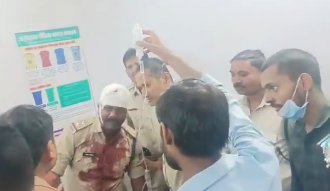 ATTACK;पुलिस टीम पर हमला, ASI समेत दो की मौत, 9 पुलिस जवान जख्मी