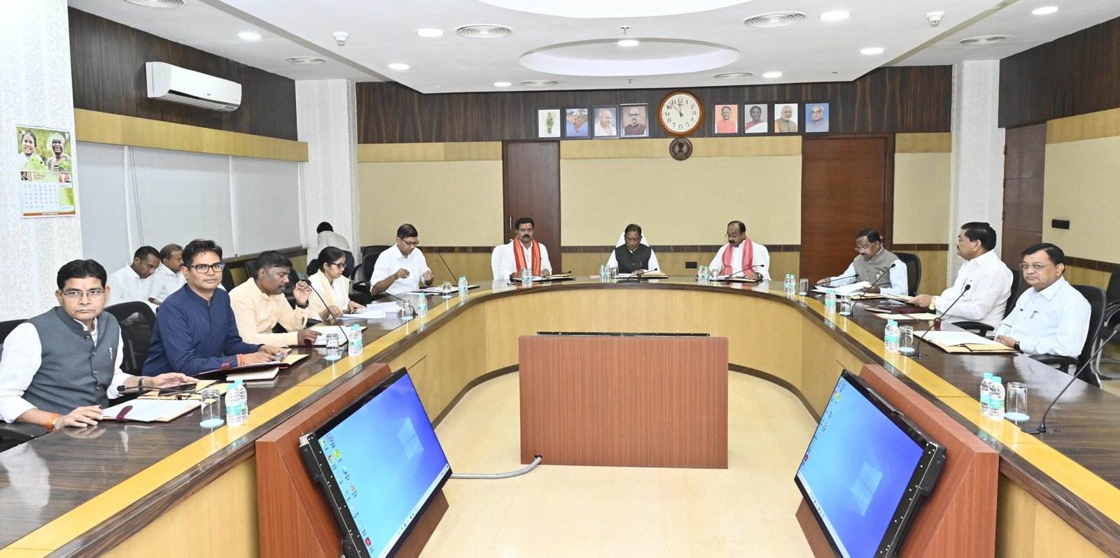 CABINET;ग्रामीण इलाकों में परिवहन सेवा के लिए मुख्यमंत्री ग्रामीण बस सुविधा योजना शुरु करने का निर्णय,2621 बी.एड. सहायक शिक्षकों का समायोजन होगा