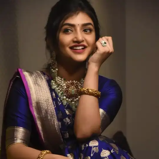 बेहद सुंदर है MBBS पास एक्ट्रेस, छोटी- सी ड्रेस पहन दिखाया फैशन का जलवा, दिल जीत लेगा श्रीलीला का नया अंदाज