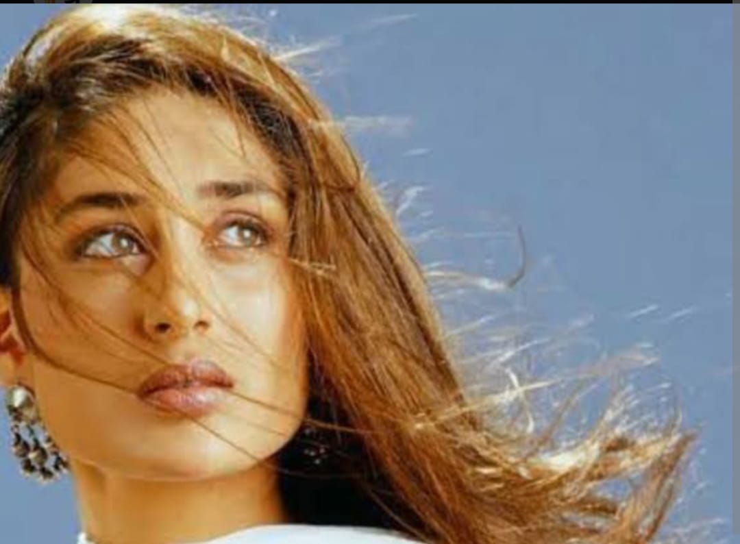 BOLLY WOOD; 25 साल, 70 फिल्म और करीना कपूर