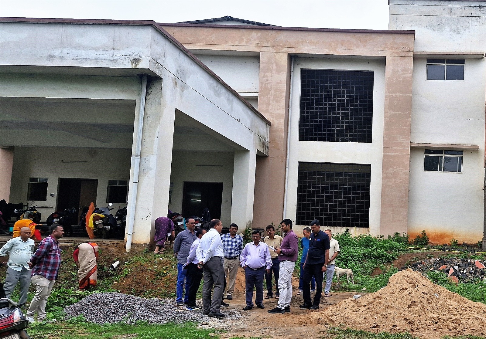 INSPECTION;छात्रावास में अतिरिक्त सीटें बढ़ाने का निर्णय, मरम्मत के साथ सुविधाएं बढाने के निर्देश