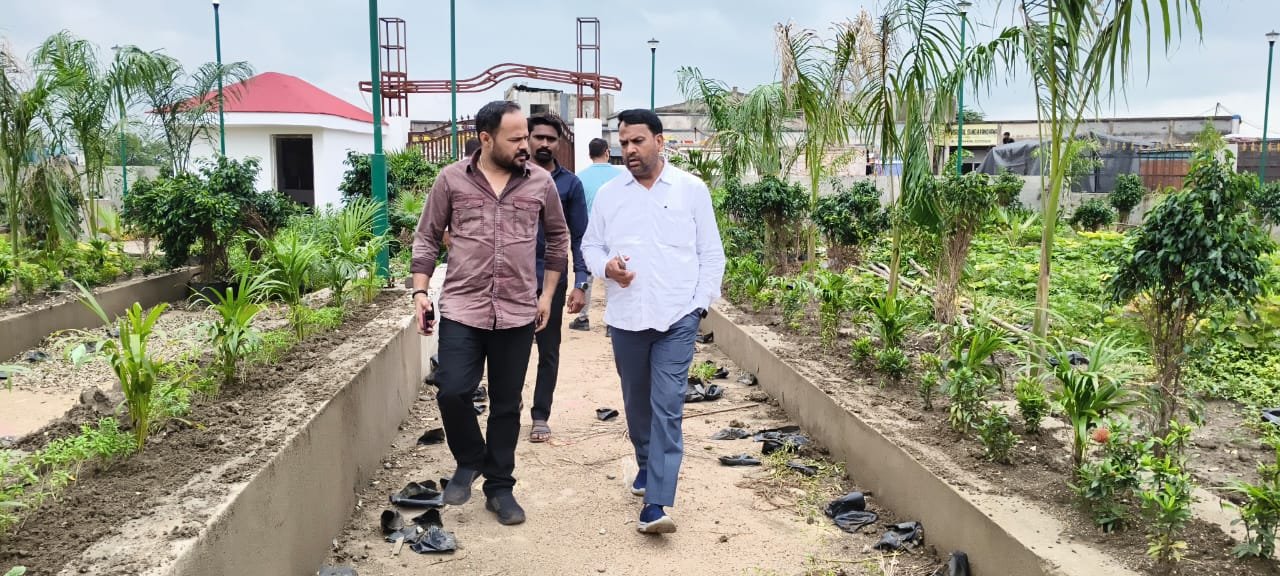 BMC;अटल परिसर एवं गार्डन का पखवाडे भर में कार्य पूर्ण करने के निर्देश, PWD प्रभारी इकराम अहमद ने लिया जायजा