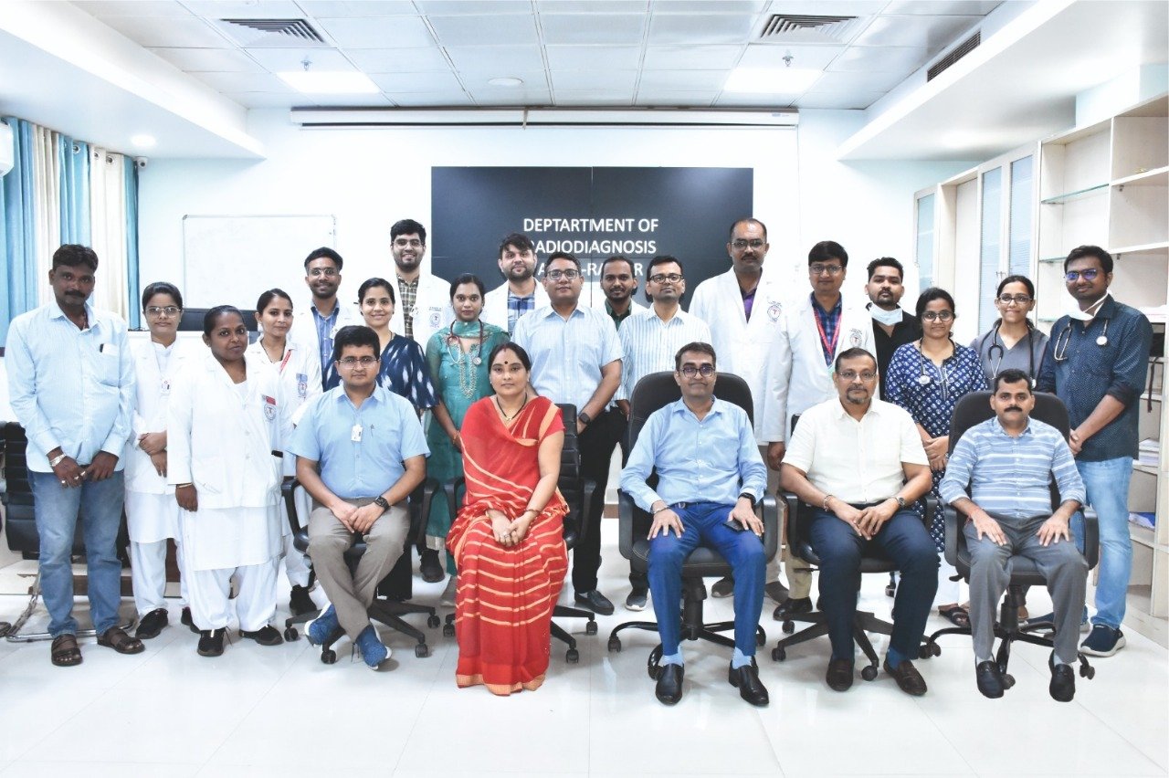 AIIMS;एम्स रायपुर ने किया दुर्लभ मस्तिष्क उपचार,भारत में पहली सफलता,न्यूरो रेडियोलॉजी की अत्याधुनिक तकनीक से मरीज को मिला नया जीवन