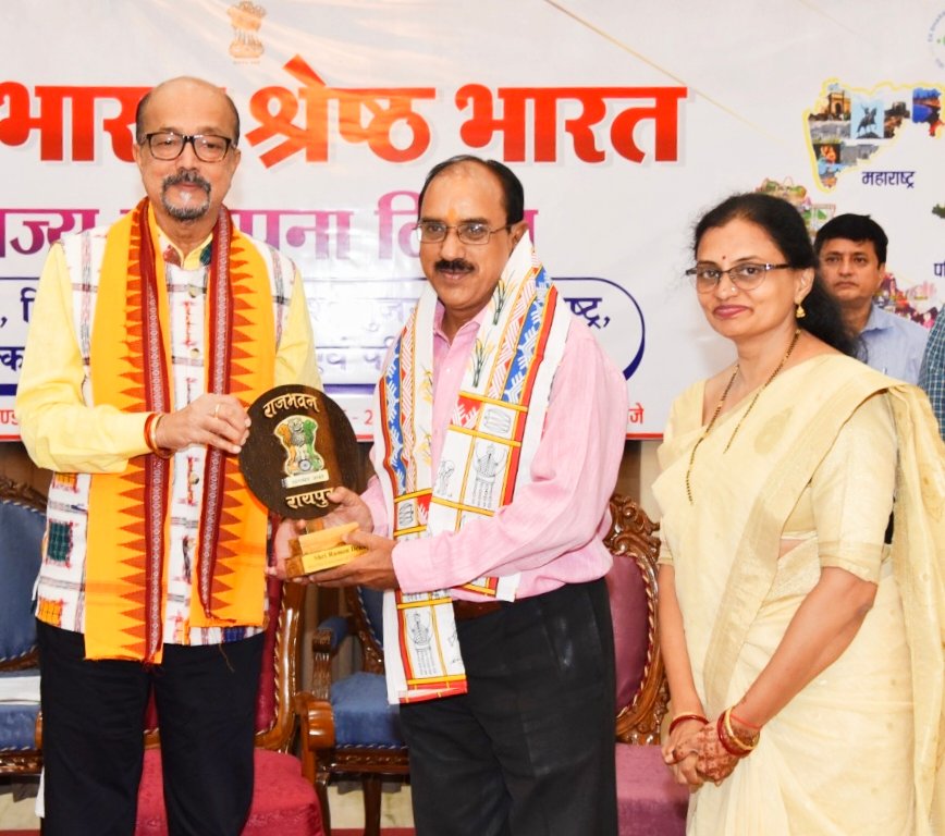 RAJ BHAWAN; महाराष्‍ट्र मंडल के सचेतक वरिष्ठ पत्रकार रविंद्र ठेंगडी को राज्‍यपाल ने किया सम्‍मानित