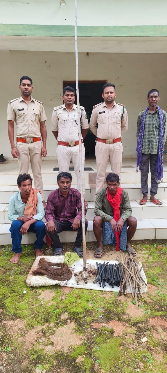 WILD LIFE; जंगल में शिकार के पहले तीन शिकारी गिरफ्तार, बिजली तार बिछा रहे थे आरोपी
