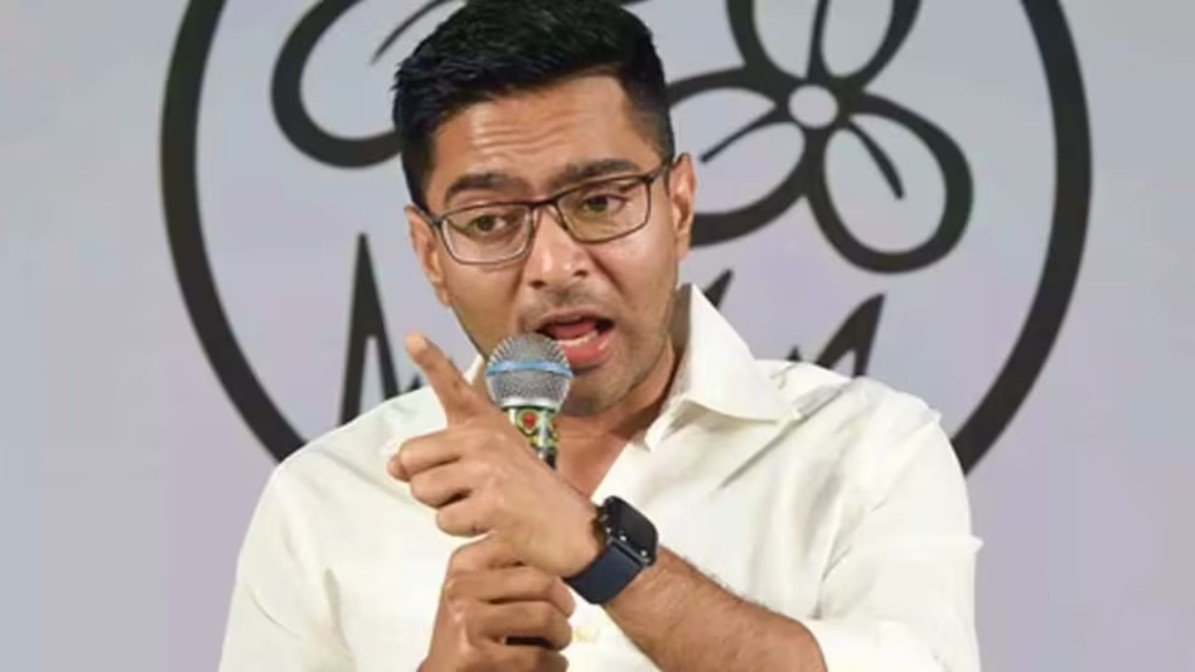 SIR;‘उंगली नीचे करके बात करो-हम किसी के दास नहीं’, मीटिंग में मुख्य चुनाव आयुक्त से अभिषेक बनर्जी की हुई तीखी बहस, जमकर हुआ हंगामा