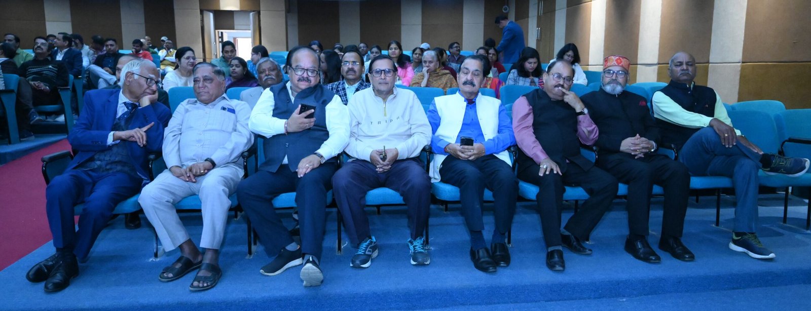 IGKV; कृषि महाविद्यालय रायपुर में नव वर्ष मिलन समारोह, सेवानिवृत्त वैज्ञानिकों-प्राध्यापकों का सम्मान 