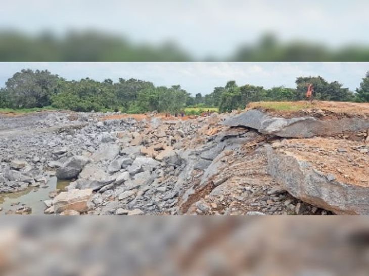 MINING;फ़र्सी पत्थर खदानों की जाँच,अवैध उत्खनन पर 7 खदान संचालकों को नोटिस जारी