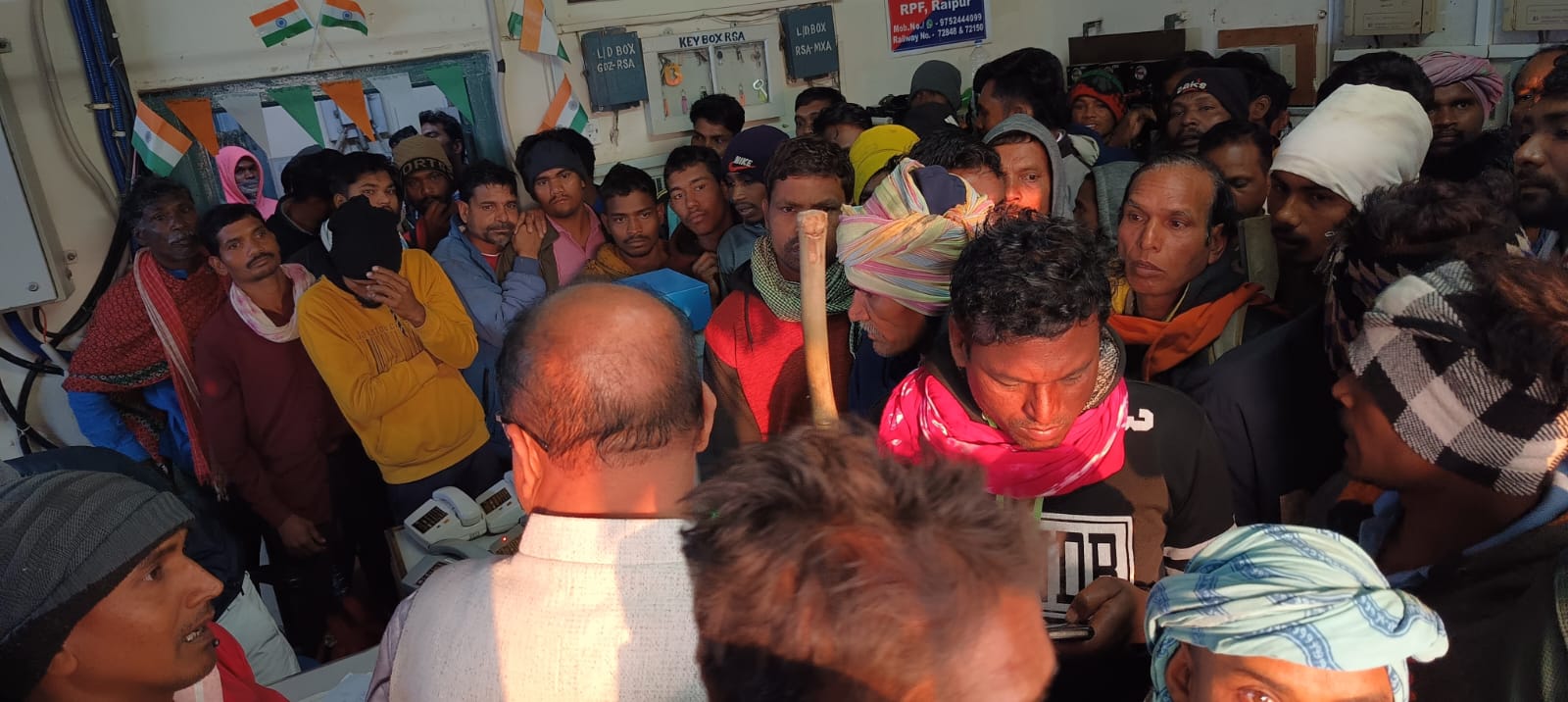 RAILWAY; उरकुरा स्टेशन पर एम्बुश टिकट चेकिंग में  177 यात्री बिना टिकट पकड़ाये,185 मामले दर्ज