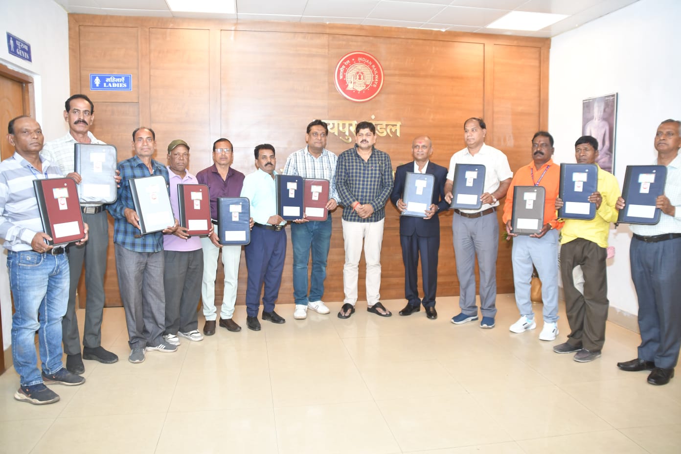 RAILWAY; रायपुर रेल मंडल के 12 सदस्य फरवरी 2026 में  सेवानिवृत्त