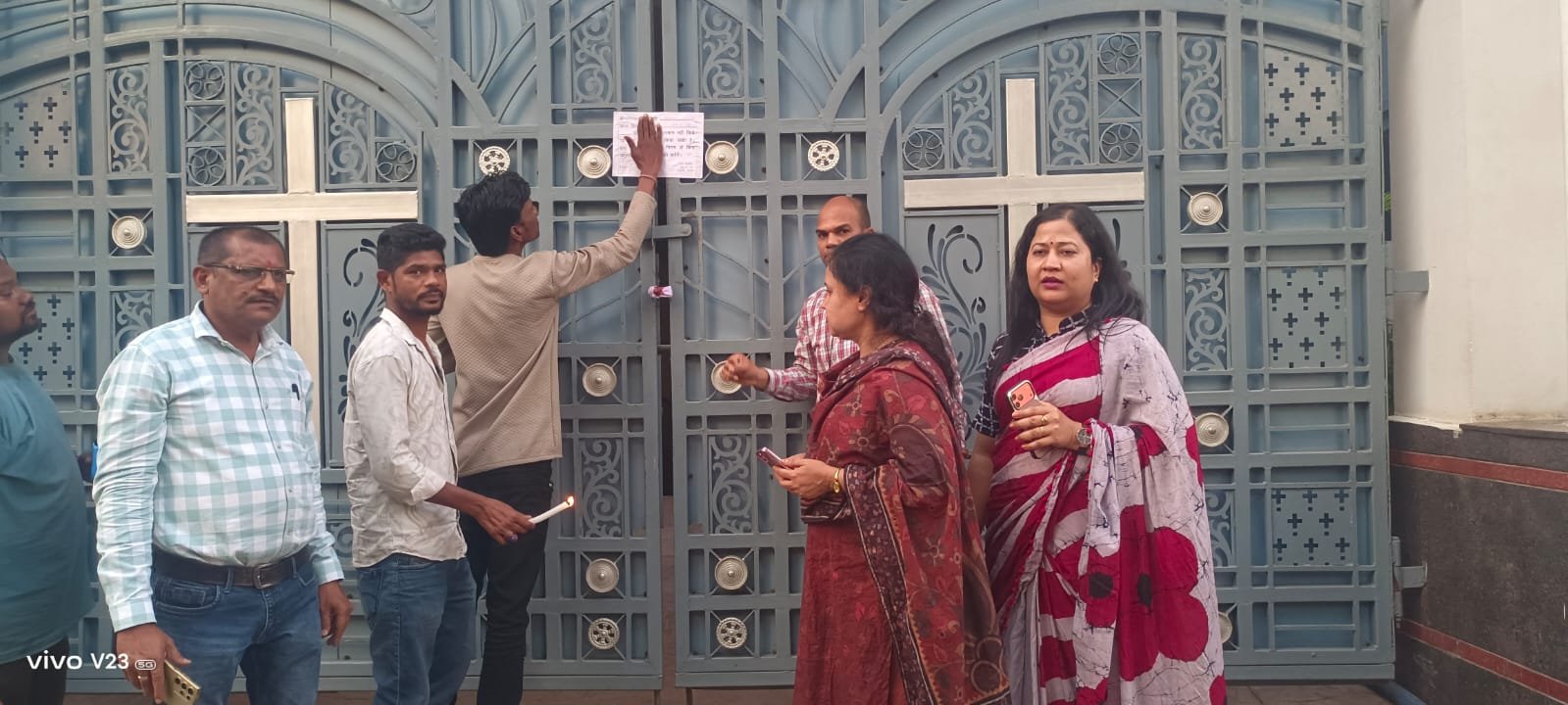 RMC; होलीक्रॉस बैरनबाजार और शैलेन्द्र नगर स्कूल सील,58 लाख रुपये अदा नहीं करने पर तालाबंदी