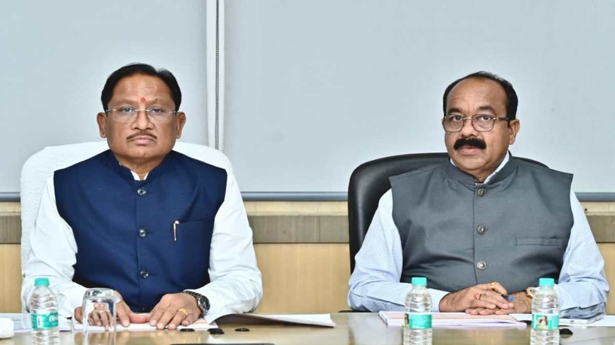 PWD; बैठक में सीएम के कड़े तेवर,साय की चेतावनी – घटिया सड़क बनाने पर ठेकेदार होंगे ब्लैकलिस्टेड, अफसरों पर भी गिरेगी गाज