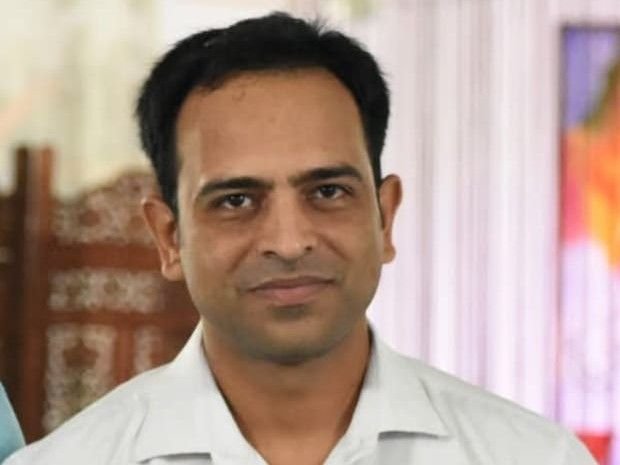 UPSC;नक्सल इलाके में ड्यूटी और पढ़ाई के साथ-साथ सीआरपीएफ अफसर ने पास की यूपीएससी 542 रैंक