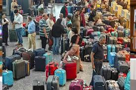 WAR;अमेरिका-ईरान युद्ध के चलते फ्लाइट्स रद्द, एयरपोर्ट्स पर फंसे यात्री, जानिए किस हवाई अड्डे का क्या है हाल