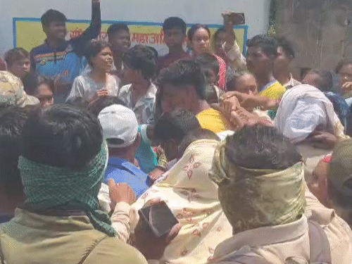 FOREST; वन विभाग की टीम पर हमला, डिप्टी डायरेक्टर से धक्का-मुक्की, अतिक्रमण हटाने का विरोध