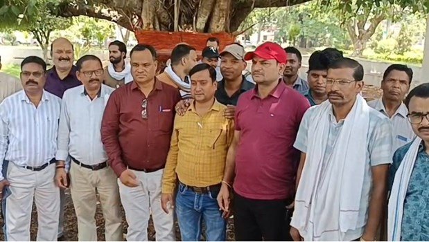 STRIKE;भाजपा विधायक की गिरफ्तारी की मांग को लेकर छत्तीसगढ़ में आज से तहसीलदारों की बेमुद्दत हड़ताल, शासकीय कार्यों पर पड़ेगा असर