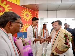 POLITICS; राहुल गांधी के स्वागत में भी गुटबाजी का नजारा,पार्टी को मजबूत करने पर दिया जोर