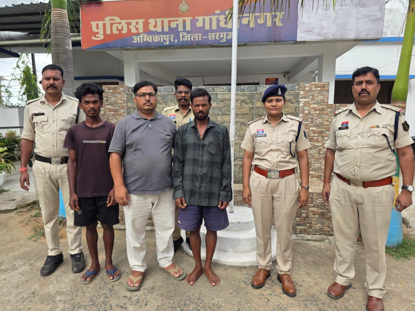 MINING; सिपाही की पिटाई कर रेत भरी गाडी लेकर भागने वाले चार आरोपी गिरफ्तार, वाहन मालिक की तलाश जारी