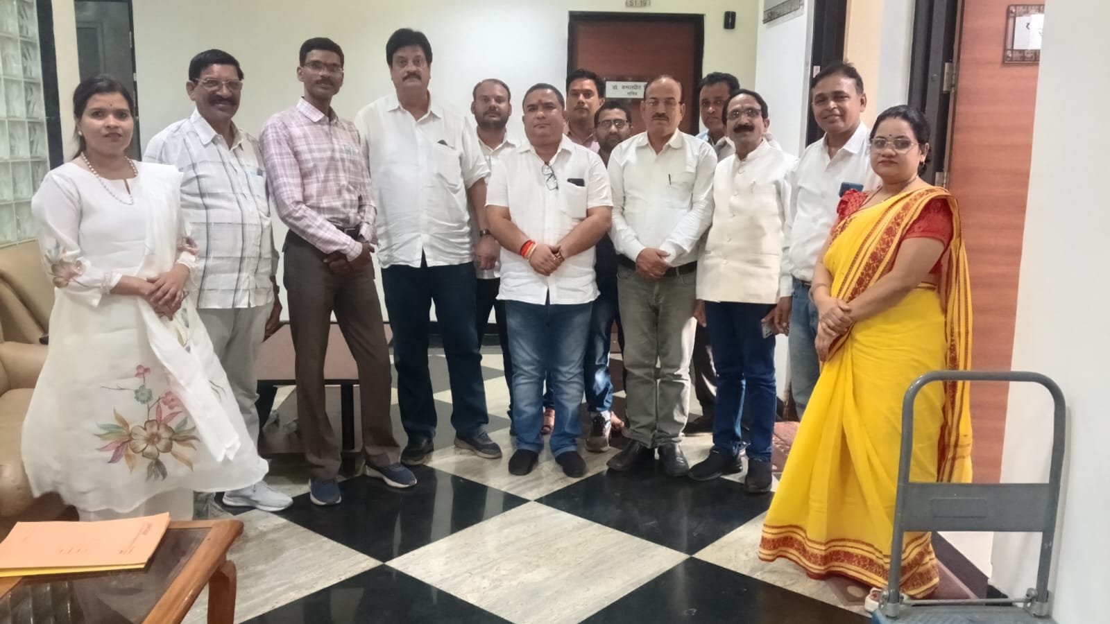 EDUCATION; स्कूल शिक्षा सचिव से मिला फेडरेशन, NPS और OPS कटौती में कर्मचारियों के सेवानिवृत्ति लाभ पर अनिश्चितता