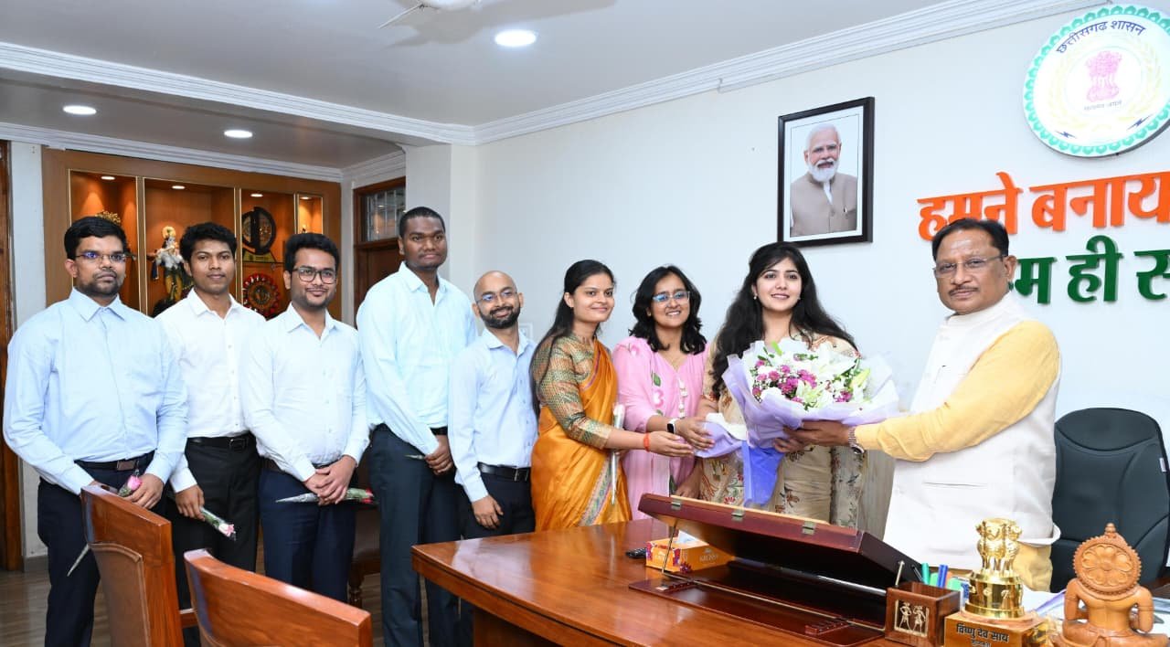 IAS; सीएम साय का नए आईएएस अफसरों को संदेश- पूरी निष्ठा और सेवा भाव से करें जनसेवा, विकसित छत्तीसगढ़ के निर्माण में निभाएं महत्वपूर्ण भूमिका