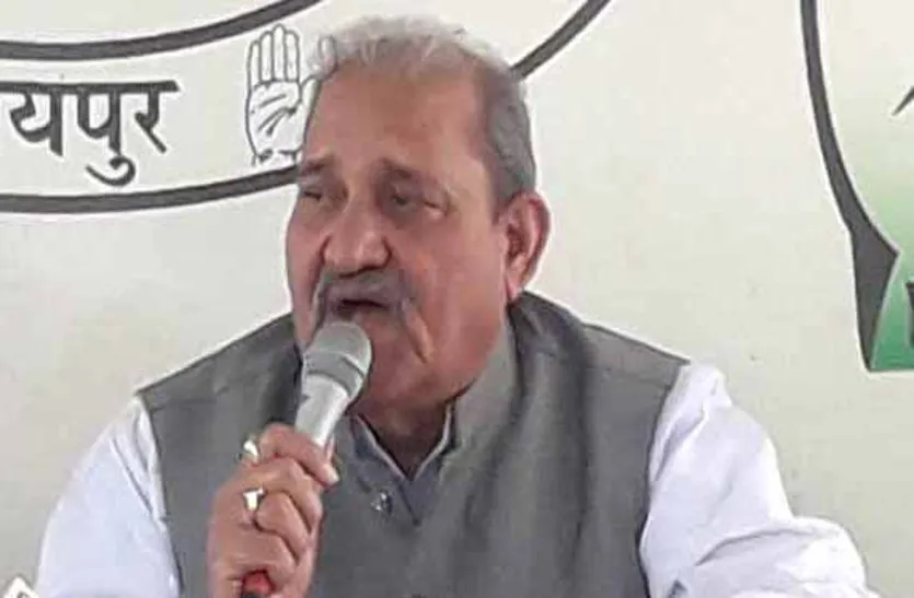 POLITICS; नकटी तोडफोड मामले में पूर्व मंत्री धनेंद्र साहू ने कहा – कार्रवाई पूरी तरह अवैधानिक, न्याय के लिए पीड़ितों के साथ कोर्ट जाएगी कांग्रेस