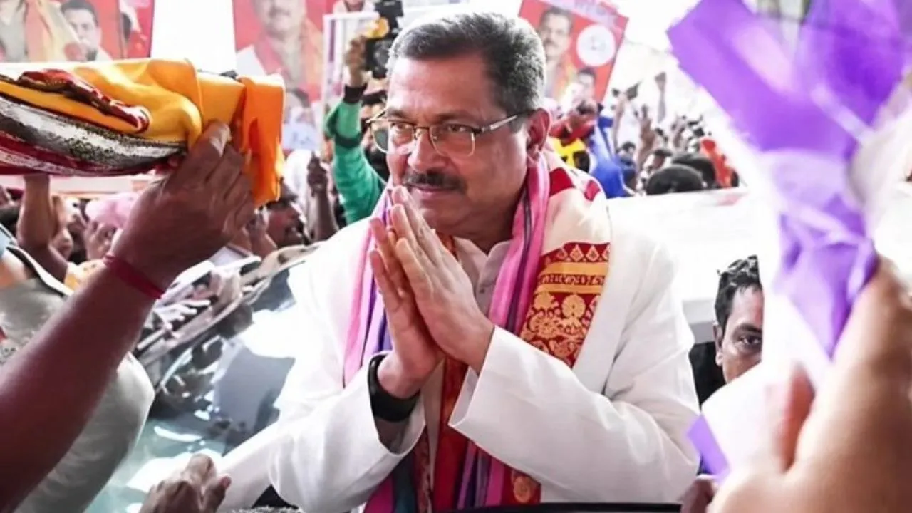 BJP; पूर्व मंत्री धर्मेंद्र प्रधान को लेकर ओडिशा बीजेपी में खलबली,समर्थक हुए सक्रिय,राजधानी में जोरदार स्वागत