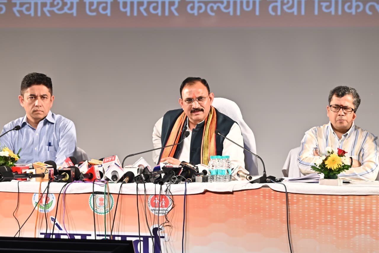 FOOD; स्वास्थ्य मंत्री ने की घोषणा- छत्तीसगढ़ में आज से एनालॉग पनीर प्रतिबंधित