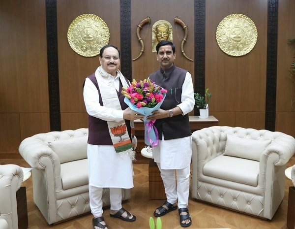 MEDICAL COLLEGE, मुंगेली जिले में मेडिकल कॉलेज की स्थापना की मांग,केन्द्रीय स्वास्थ्य मंत्री नड्डा से मिले केन्द्रीय राज्यमंत्री तोखन साहू
