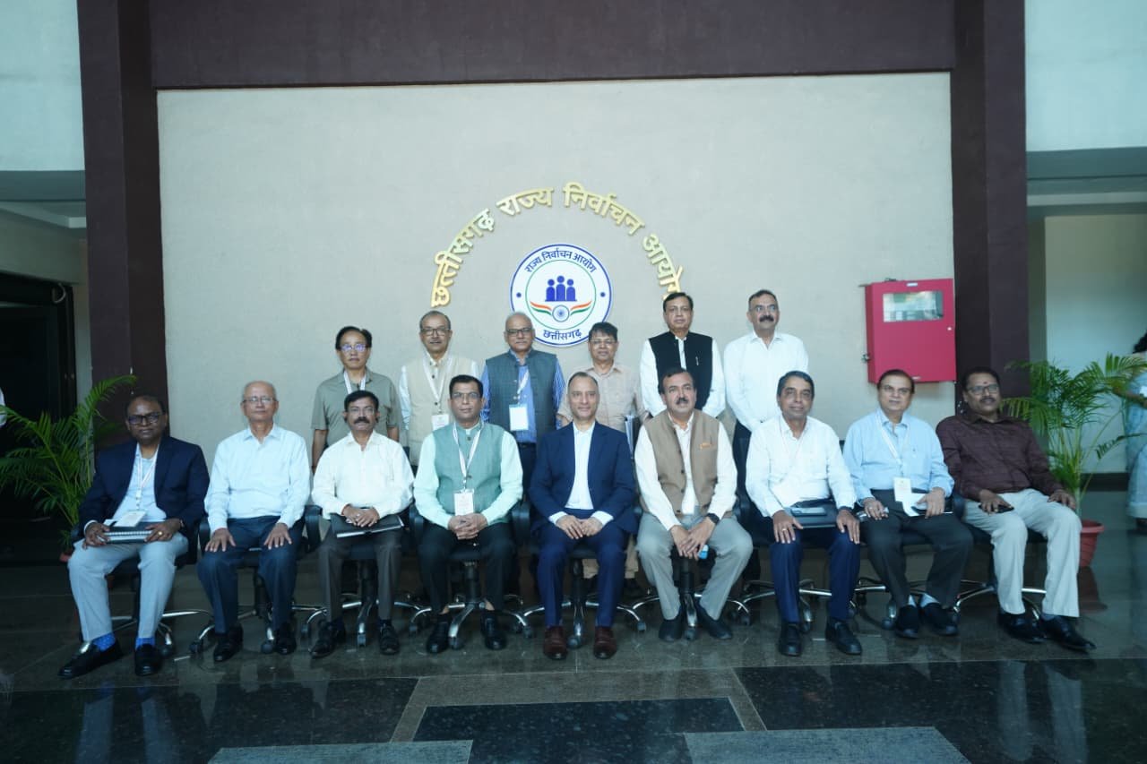 SEC;ईवीएम प्रबंधन, चुनावी डेटाबेस साझा करने और समय पर चुनाव कराने पर बनी सहमति